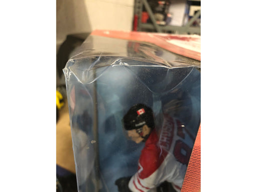 Action Figures and Toys McFarlane Toys - NHL - Team Canada - Sydney Crosby - Cardboard Memories Inc.