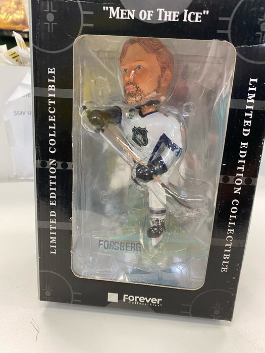 Action Figures and Toys Forever Collectibles - 2002 - NHL - Pete Forsberg - Men of the Ice Limited Edition Bobble Head - Cardboard Memories Inc.