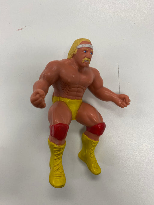 Action Figures and Toys LJN - 1985 - WWF/WWE Wrestling Superstars - Hulk Hogan - Finger Puppet Figure *Loose* - Cardboard Memories Inc.