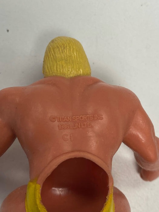 Action Figures and Toys LJN - 1985 - WWF/WWE Wrestling Superstars - Hulk Hogan - Finger Puppet Figure *Loose* - Cardboard Memories Inc.