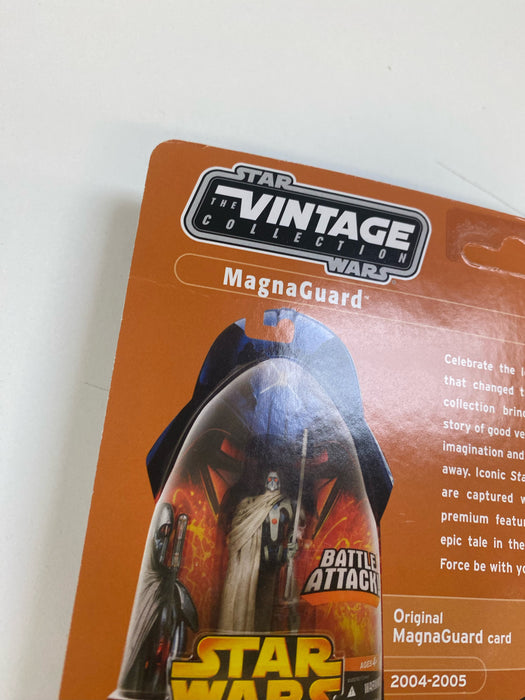 Action Figures and Toys Hasbro - Star Wars - Revenge of The Sith - MagnaGuard - Action Figure *Unpunched* - Cardboard Memories Inc.