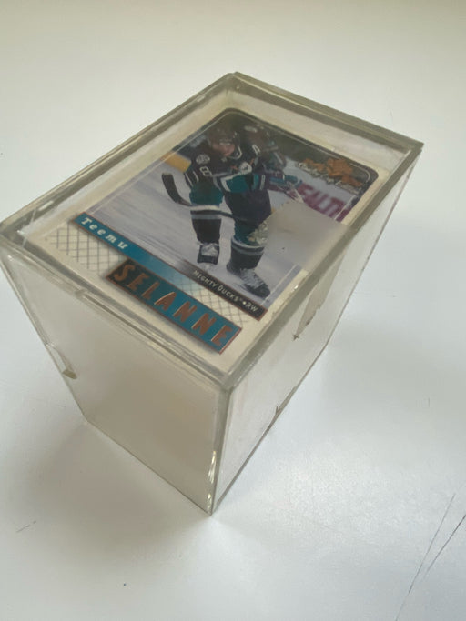 Sports Cards Upper Deck - 2000-01 - Hockey - MVP - Stanley Cup Edition - Collected Set - CS0002 - Cardboard Memories Inc.