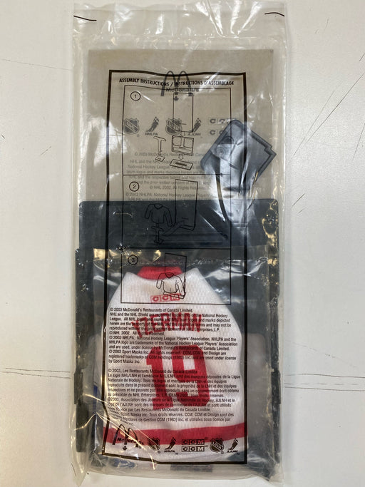 Action Figures and Toys McDonalds - 2003 - NHL - Detroit Redwings - Steve Yzerman - Mini Jersey - Cardboard Memories Inc.