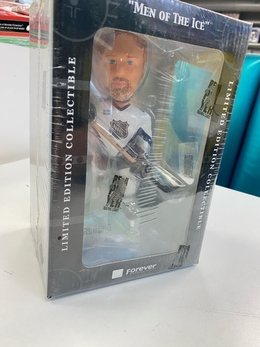 Action Figures and Toys Forever Collectibles - 2002 - NHL - Pete Forsberg - Men of the Ice Limited Edition Bobble Head - Sealed - Cardboard Memories Inc.