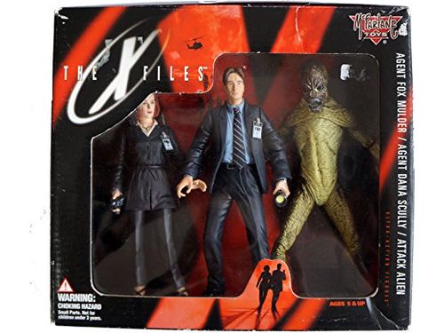 Action Figures and Toys McFarlane Toys - The X Files - 3-Pack Attack Alien Agents Mulder & Scully - Action Figure - Cardboard Memories Inc.